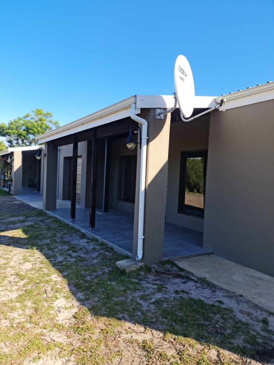 To Let 2 Bedroom Property for Rent in Albertinia Western Cape